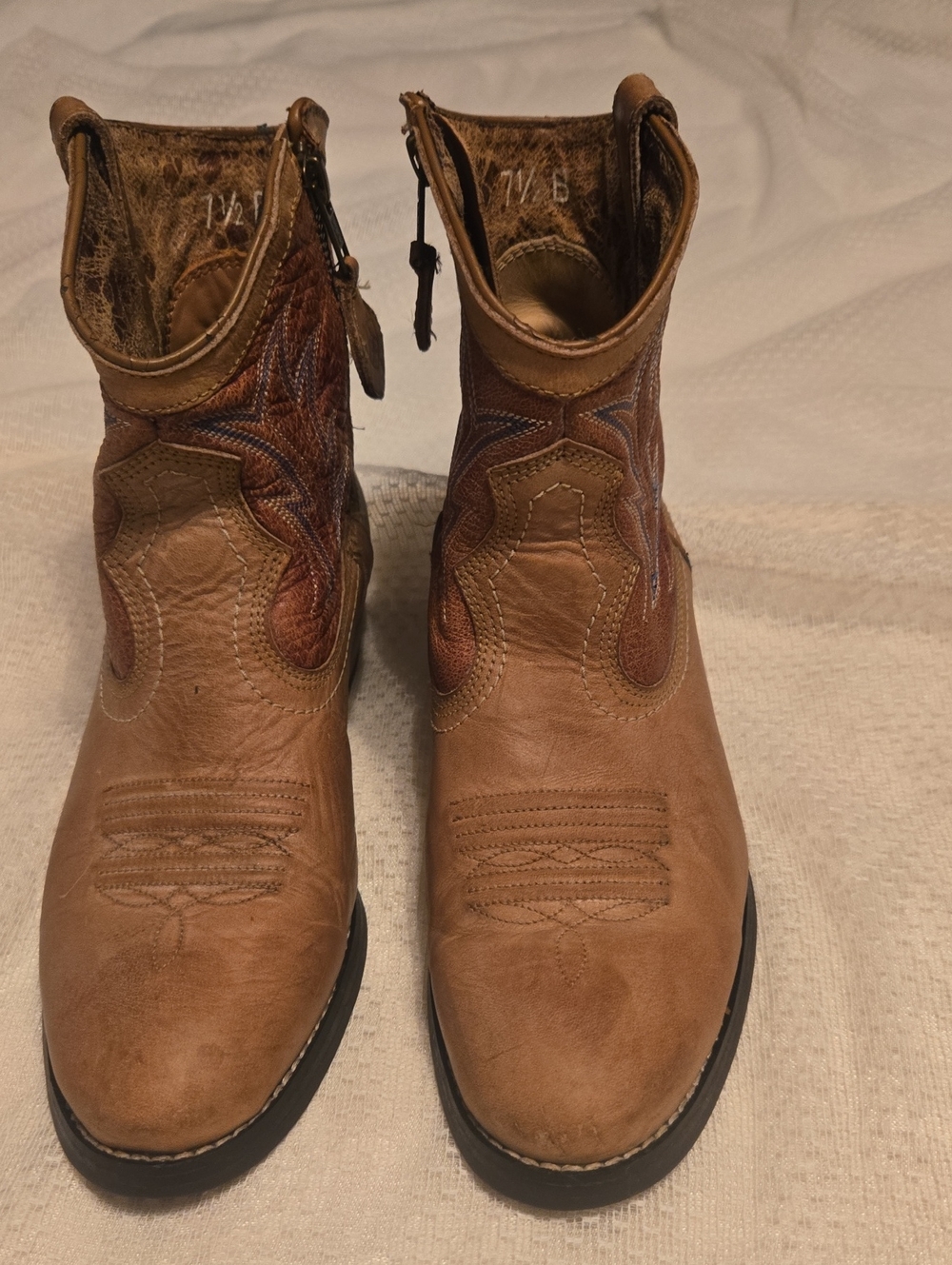 Ariat  Billie Brown Leather Side Zip Western Ankle Boots Women's size 7.5B